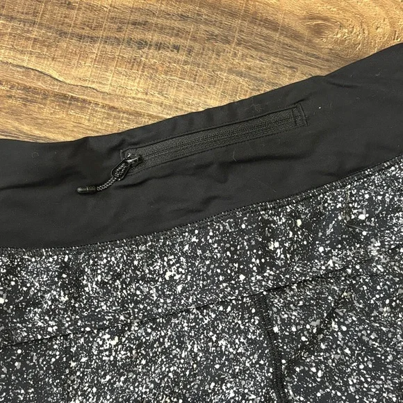 Lululemon Speed Up Shorts - Picture 2 of 3